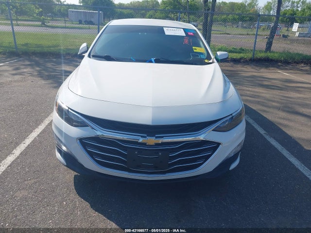 1G1ZD5ST8KF113767 Chevrolet MALIBU LT