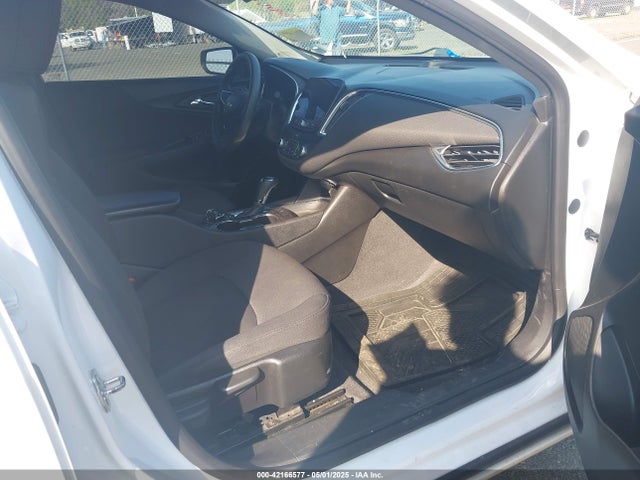 1G1ZD5ST8KF113767 Chevrolet MALIBU LT