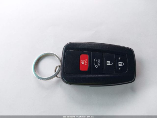 2T3P1RFV5MC187936 Toyota Rav4 Xle