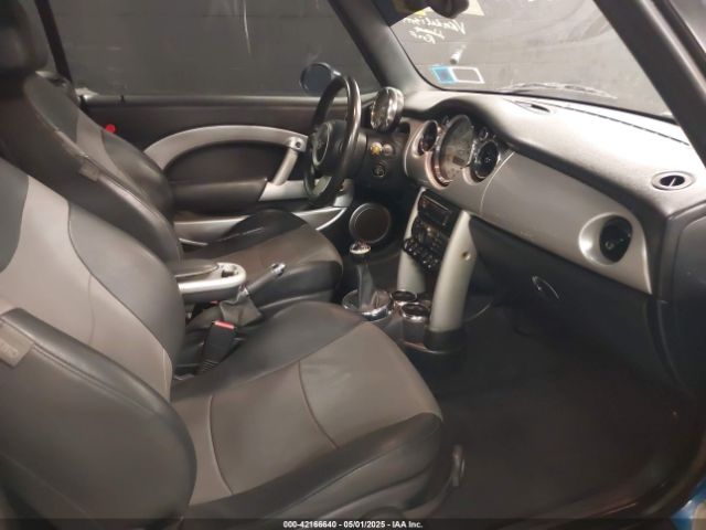 2005 MINI COOPER WMWRF33555TF63632 Photo 4