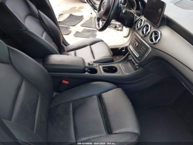 2019 MERCEDES-BENZ GLA 250 WDCTG4EB2KJ549166 Photo 4