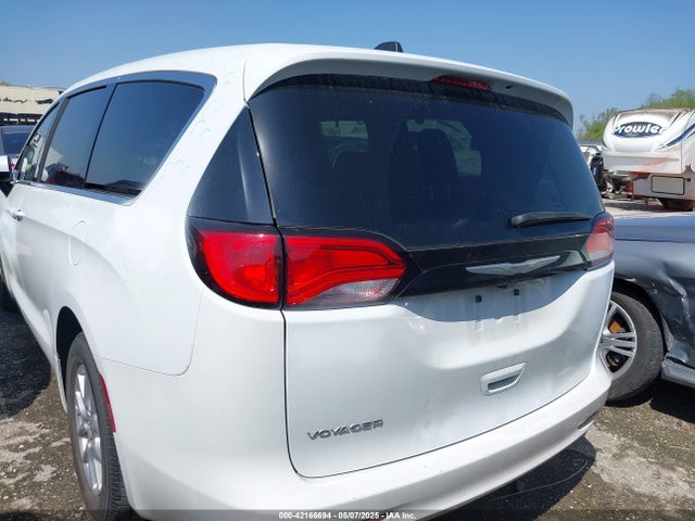Chrysler Voyager Lx 2023 2C4RC1CG3PR525793 Image 3