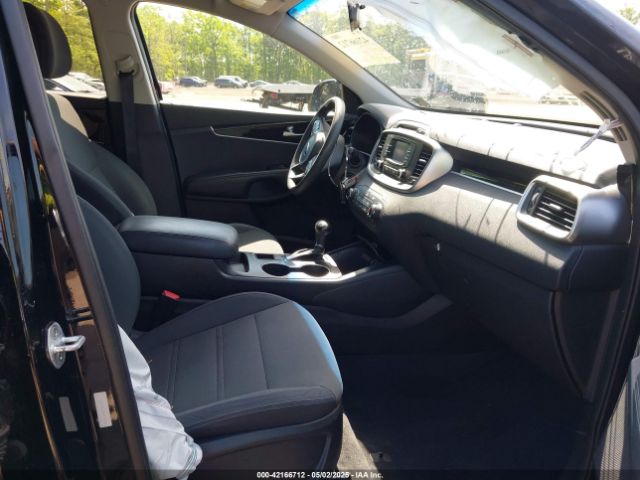 5XYPG4A52GG151163 KIA Sorento 3.3l Lx