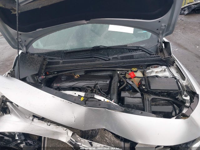 1G1ZD5STXJF269422 Chevrolet MALIBU LT