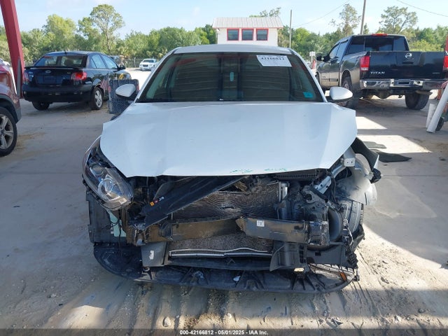 3KPF24AD7ME340143 KIA Forte Lxs