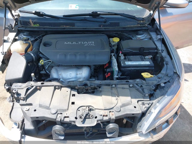 Chrysler 200 Limited 2015 1C3CCCAB7FN577548 Image 10