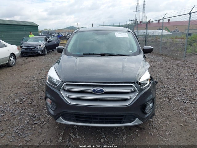 1FMCU9GD3KUA76379 Ford ESCAPE SE