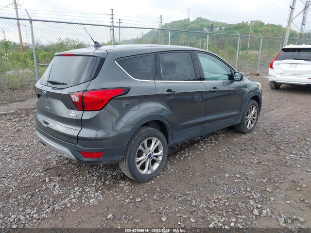 1FMCU9GD3KUA76379 Ford ESCAPE SE