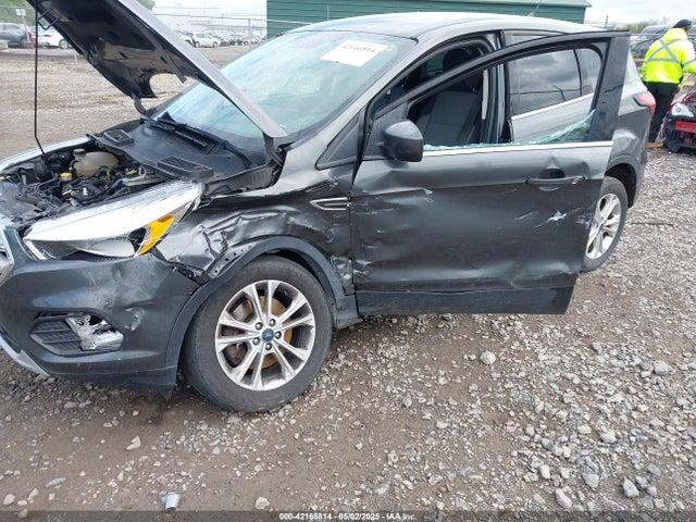 1FMCU9GD3KUA76379 Ford ESCAPE SE