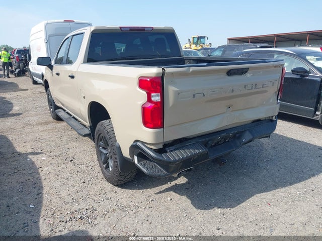 3GCUDFED1NG683382 Chevrolet Silverado 1500 4wd  Short Bed Lt Trail Boss/4wd  Standard Bed Lt Trail Boss