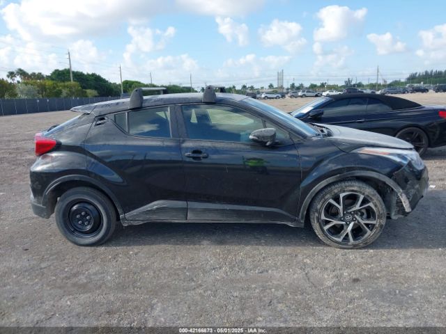 JTNKHMBX6M1110579 Toyota C-HR XLE