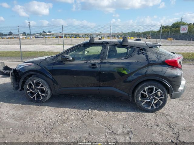 JTNKHMBX6M1110579 Toyota C-HR XLE