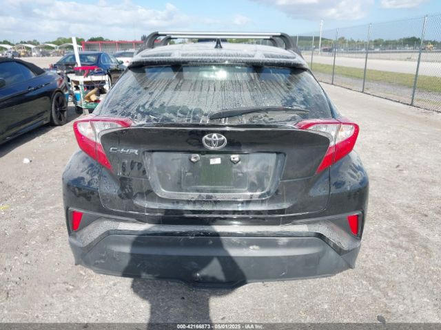 JTNKHMBX6M1110579 Toyota C-HR XLE