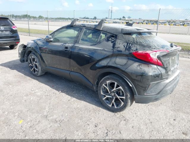 JTNKHMBX6M1110579 Toyota C-HR XLE