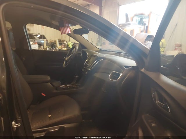 3GNAXJEV0JS584606 Chevrolet EQUINOX LT