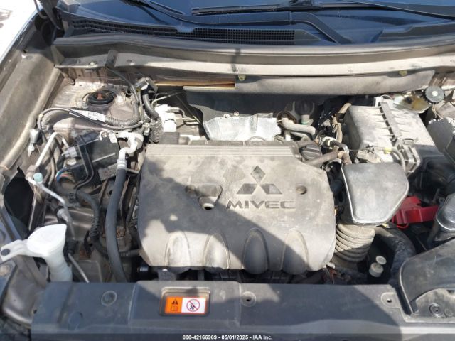 JA4AZ3A37GZ013607 Mitsubishi Outlander Se