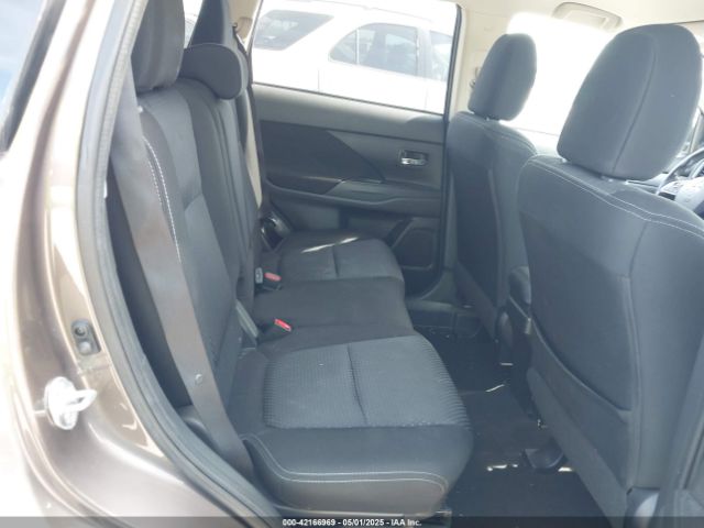 JA4AZ3A37GZ013607 Mitsubishi Outlander Se