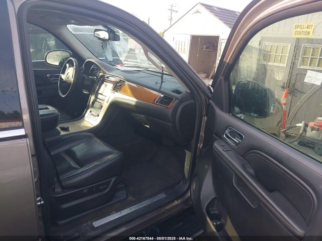 2013 CADILLAC ESCALADE 1GYS4DEF8DR282059 Photo 4