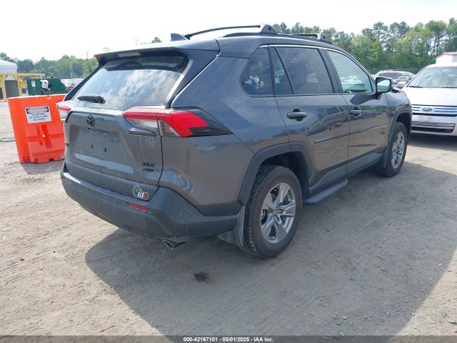 2T3P1RFV4RC481948 Toyota Rav4 Xle