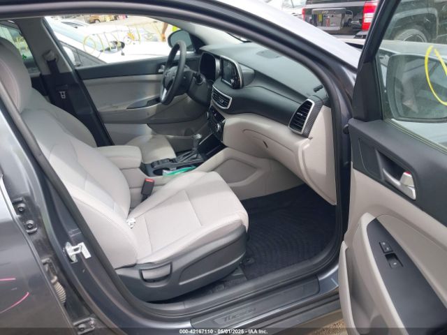KM8J3CA45KU968178 Hyundai Tucson Value