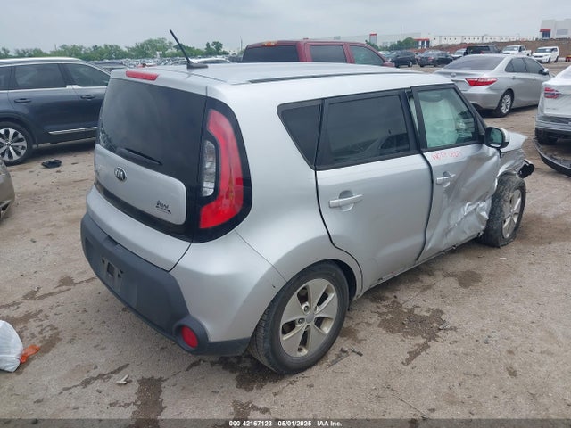 KNDJN2A22F7809713 KIA Soul