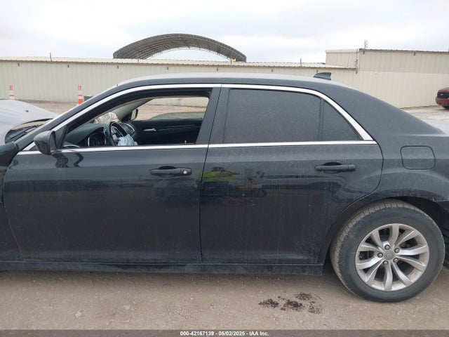 2C3CCAAG3FH893683 Chrysler 300 Limited