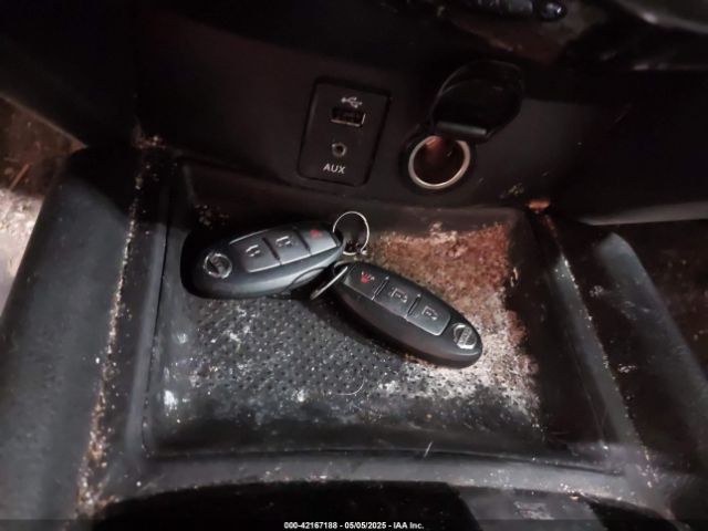 KNMAT2MV2GP614966 Nissan ROGUE SV