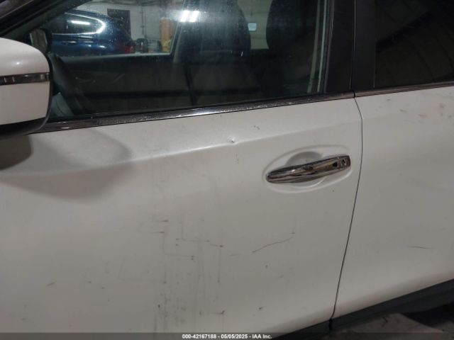 KNMAT2MV2GP614966 Nissan ROGUE SV