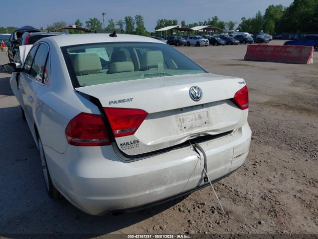 1VWBT7A3XEC046889 Volkswagen Passat 1.8t Se