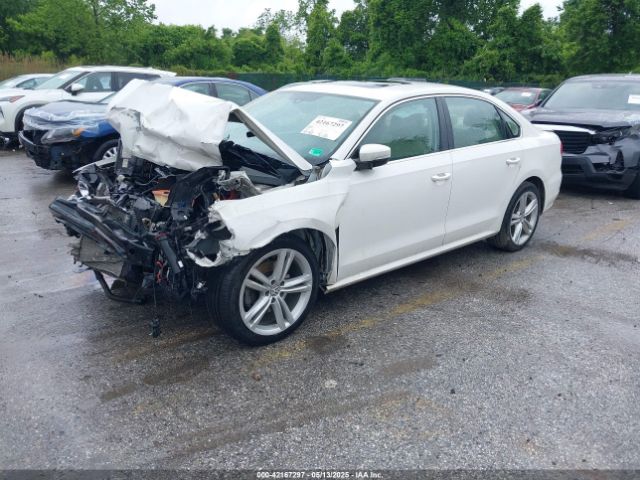 1VWBT7A3XEC046889 Volkswagen Passat 1.8t Se