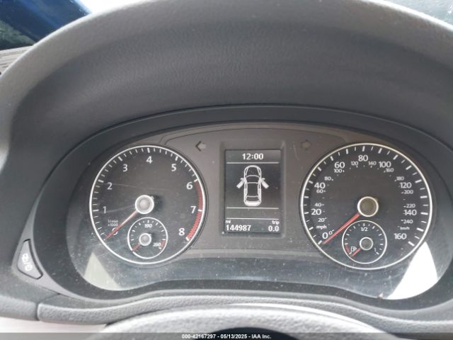 1VWBT7A3XEC046889 Volkswagen Passat 1.8t Se