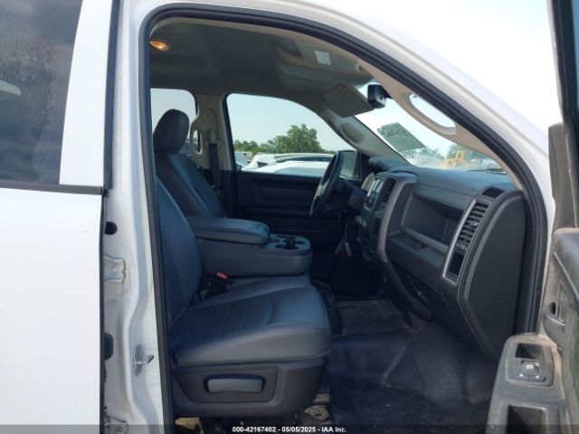 1C6RR7ST3KS688104 RAM 1500 Classic Tradesman  4x4 6'4 Box