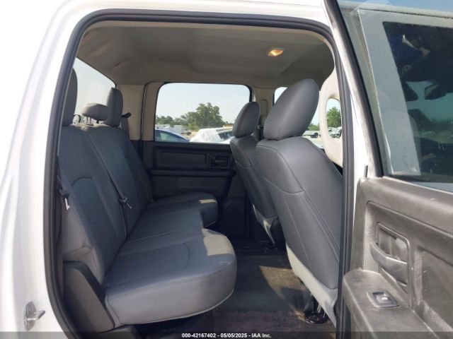 1C6RR7ST3KS688104 RAM 1500 Classic Tradesman  4x4 6'4 Box