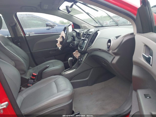 1G1JE5SB9F4120181 Chevrolet Sonic Ltz Auto
