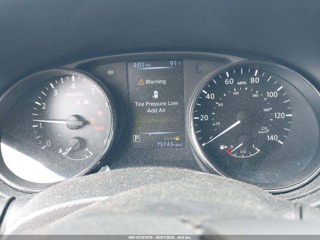 JN1BJ1CP0HW033757 Nissan 2017