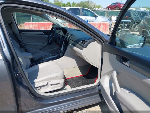 1VWBT7A39FC002237 Volkswagen Passat 1.8t Se