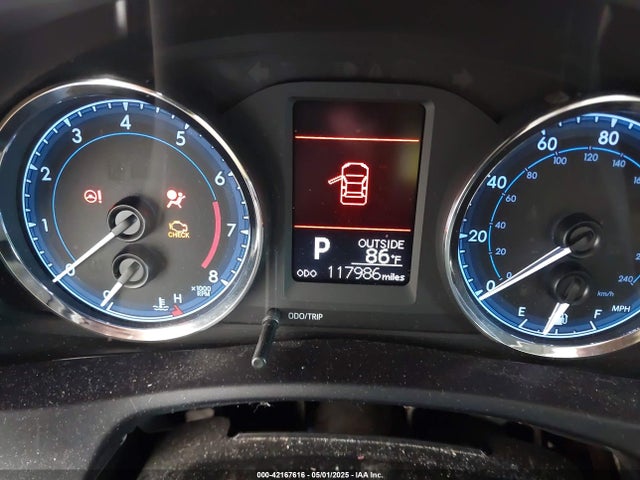 5YFBURHEXHP734194 Toyota COROLLA LE