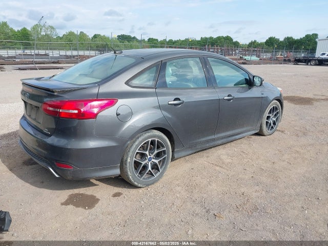 1FADP3F25FL280518 Ford FOCUS SE