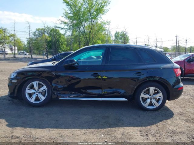 WA1ANAFY4J2003668 Audi Q5 2.0t Premium/2.0t Tech Premium