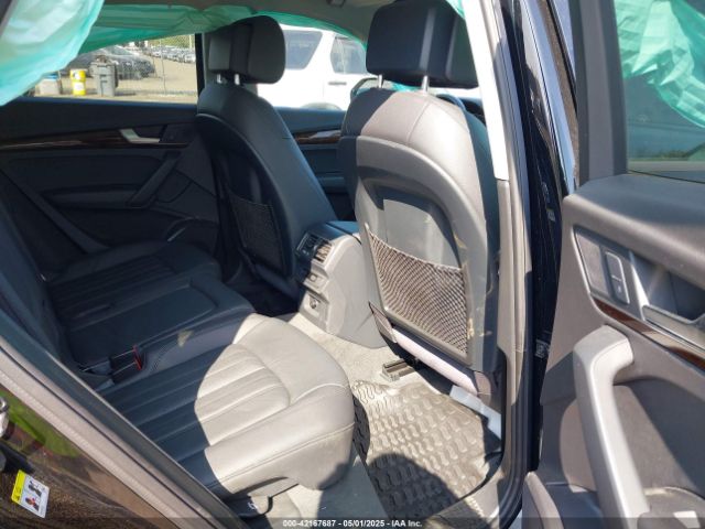 WA1ANAFY4J2003668 Audi Q5 2.0t Premium/2.0t Tech Premium