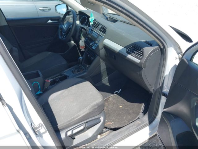 3VV1B7AX4KM048590 Volkswagen Tiguan 2.0t S