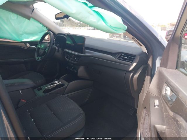 1FMCU0GNXPUA65598 Ford Escape Active