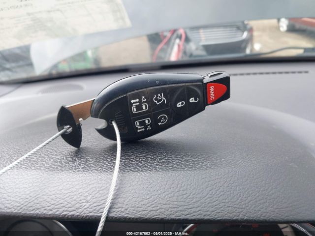 2C4RDGCG2KR564111 Dodge Grand Caravan Sxt