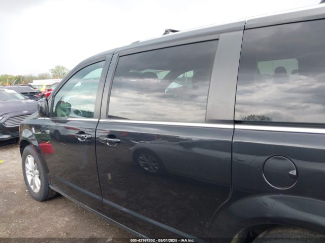 2C4RDGCG2KR564111 Dodge Grand Caravan Sxt
