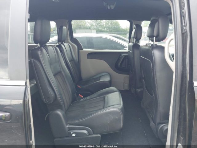 2C4RDGCG2KR564111 Dodge Grand Caravan Sxt