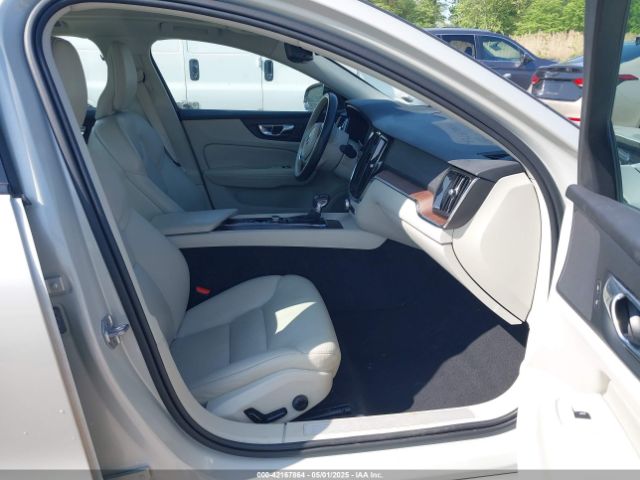 2021 VOLVO S60 7JR102TZ9MG109307 Photo 4
