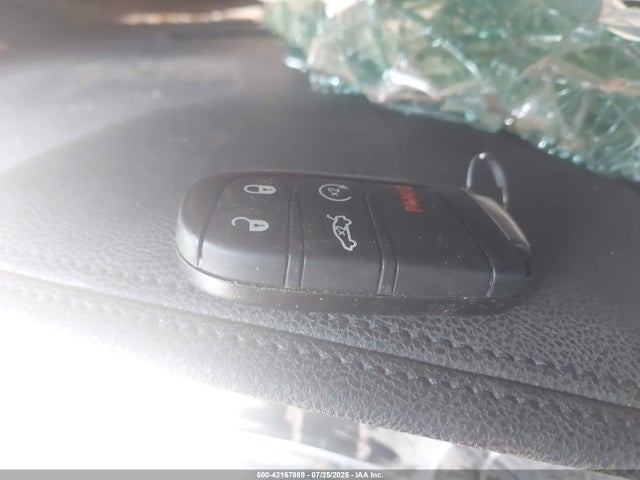 2C3CCAPG5HH657448 Chrysler 2017
