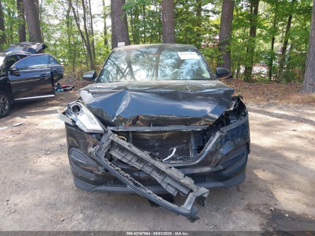 KM8J23A43HU310175 Hyundai TUCSON SE