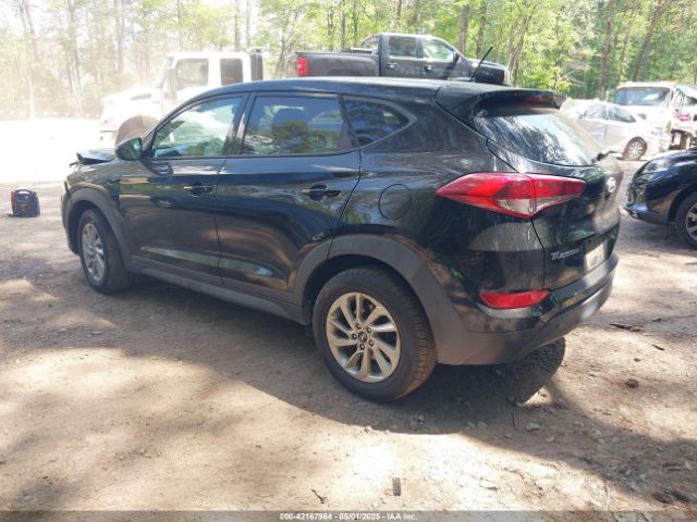 KM8J23A43HU310175 Hyundai TUCSON SE
