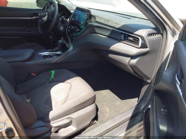 4T1C11AK8NU649637 Toyota CAMRY LE